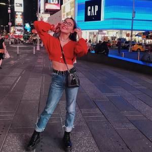 Meet your Posher, Brooke